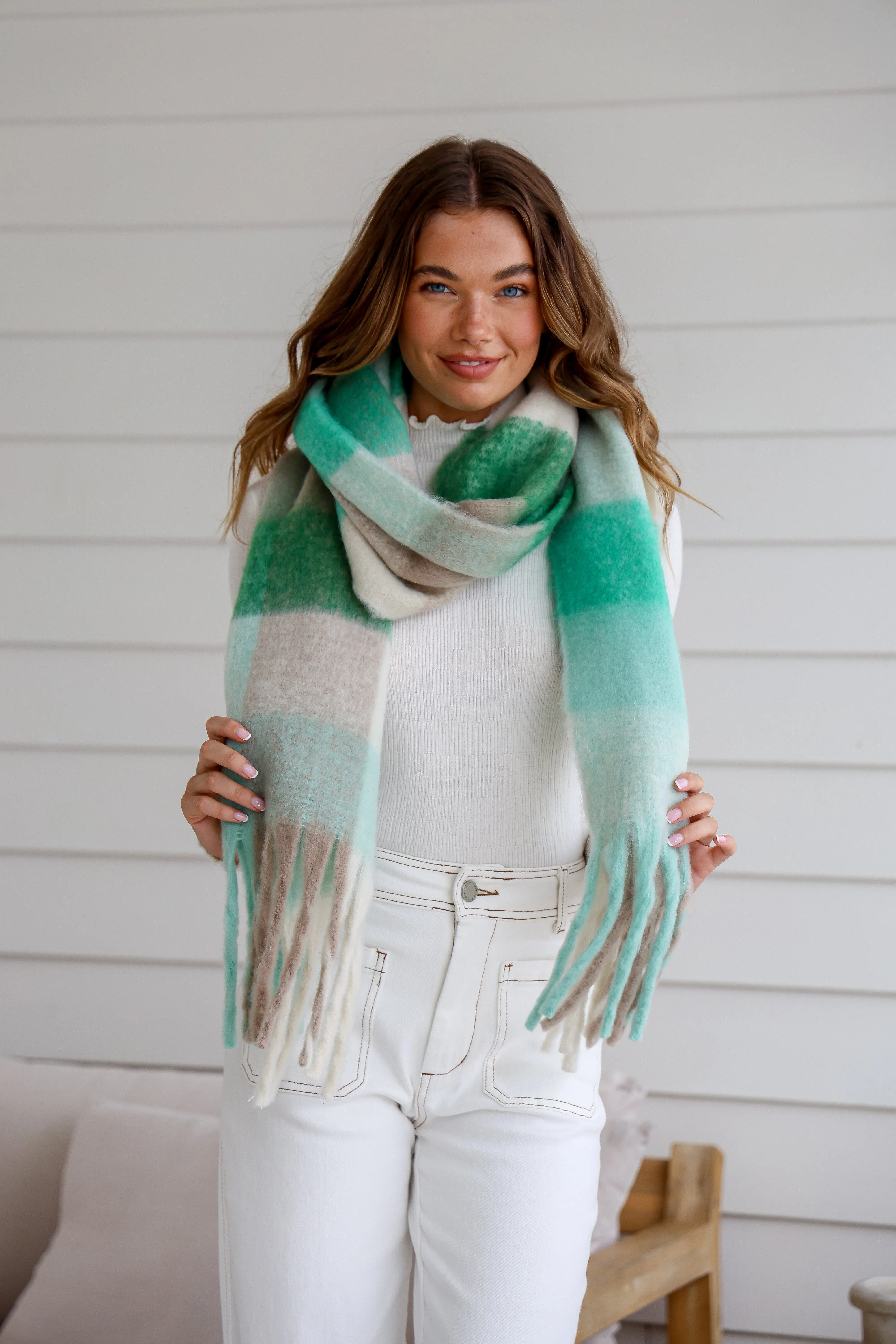 CLOVER FLUFFY SCARF