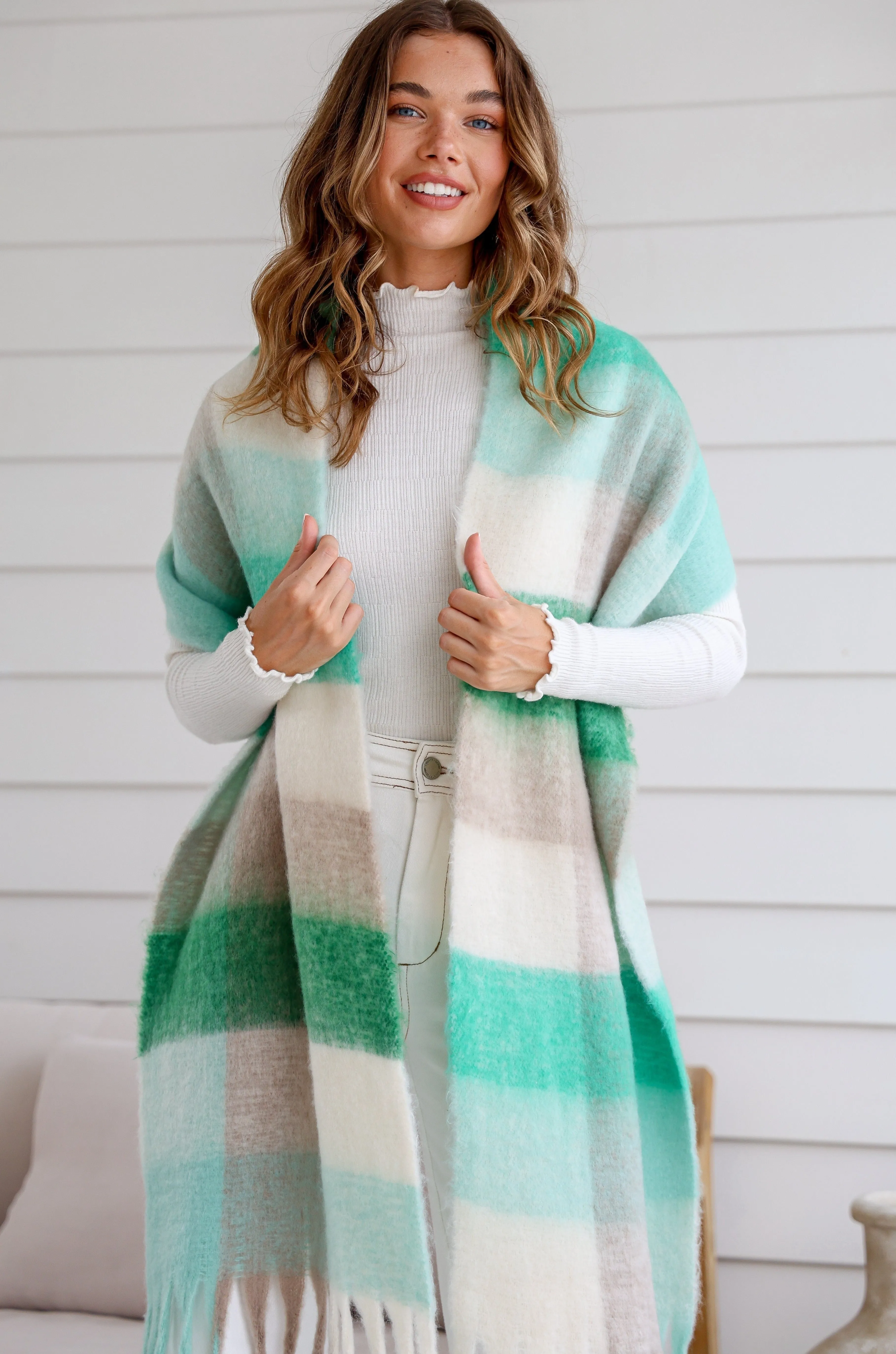 CLOVER FLUFFY SCARF