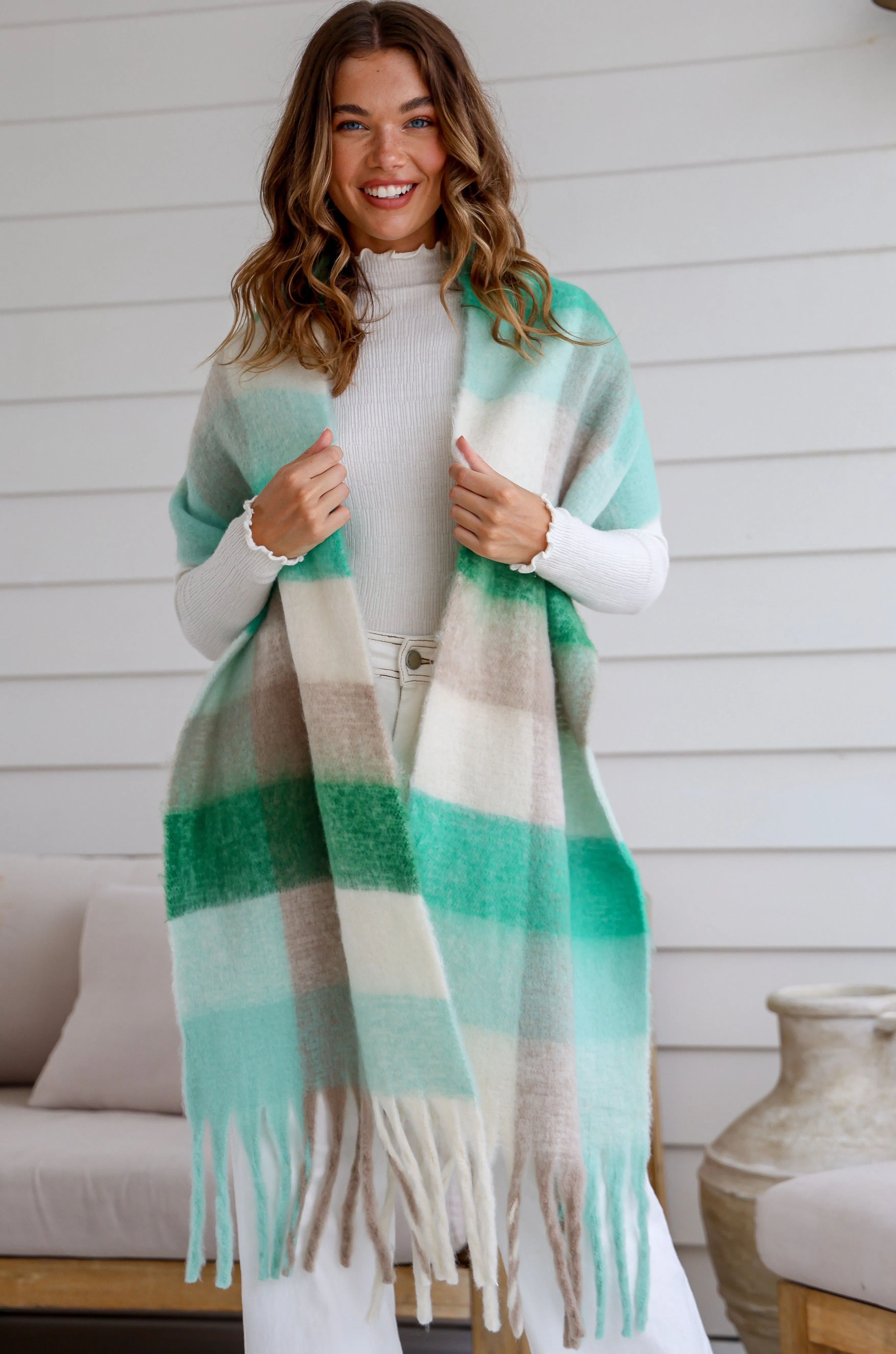 CLOVER FLUFFY SCARF